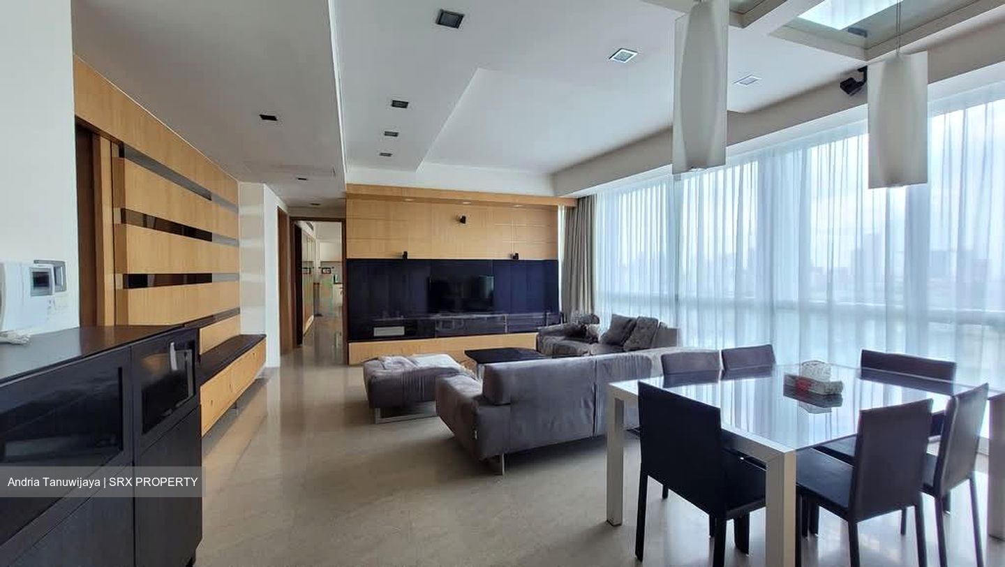 The Light @ Cairnhill (D9), Condominium #554731281